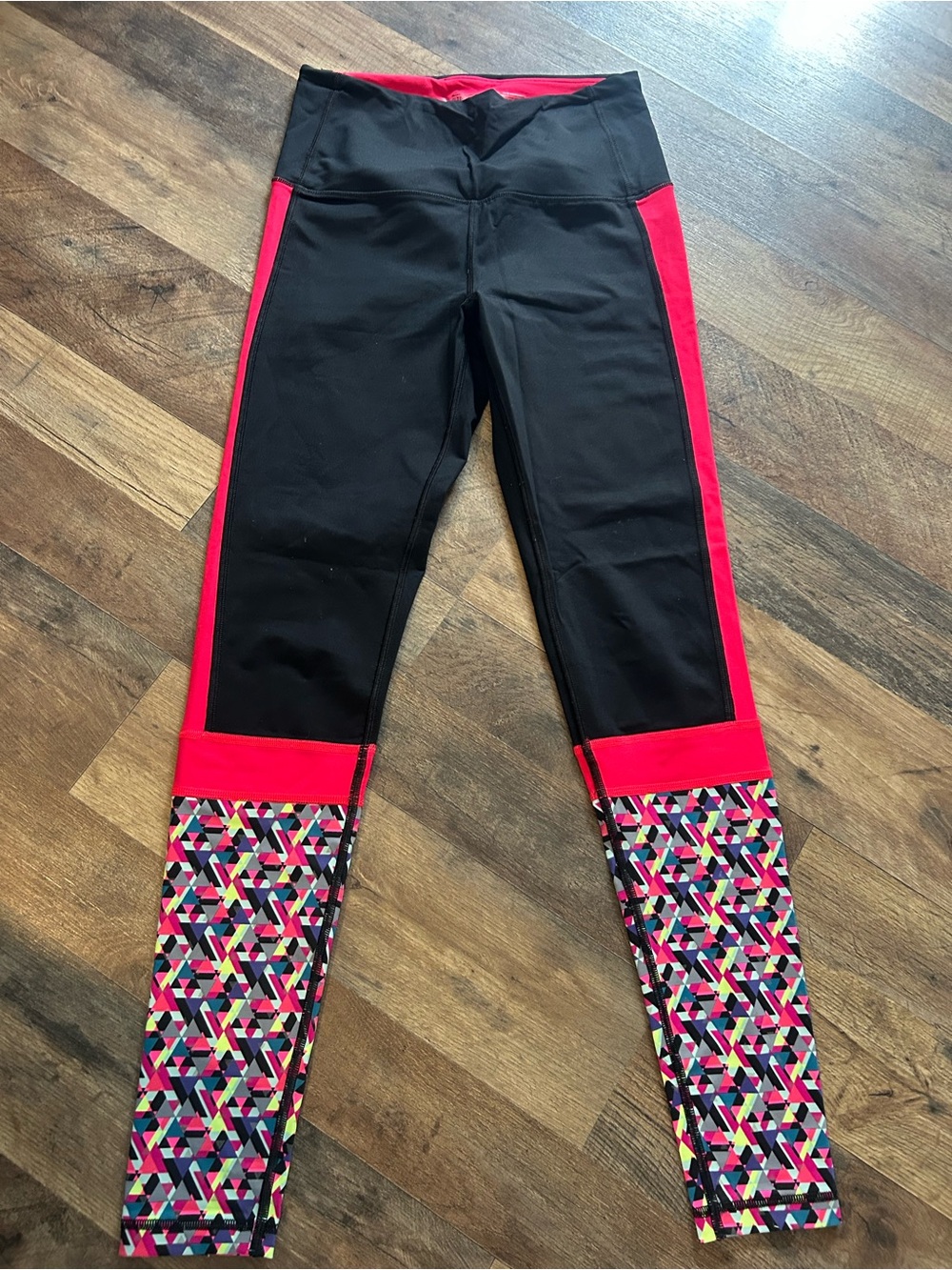Victoria's Secret Black and PinkGeometric Panel Leggings woman